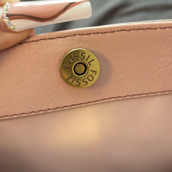 Light Pink Fossil Purse - Picture 4 of 9